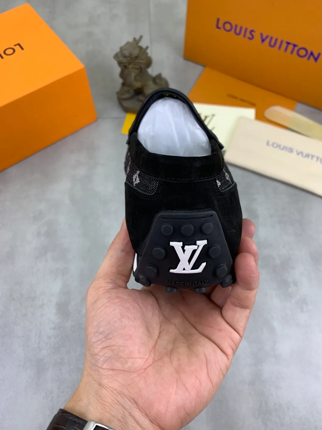 Men's Men's Shoes 💰P640 New Style 💶[LOUIS VUITTON] Water-dyed Niuli Original Order New Style 🍀LV Louis Vuitton *——Top version of LV classic leather shoes! Made of imported original calfskin, original leather side strips and wear-resistant high-end rubber outsole! High quality products! Color: black optional Size: 39-45